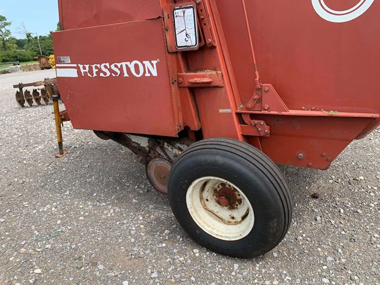 hesston-5540-image-2