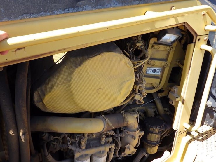 2011-caterpillar-d7e-image-26