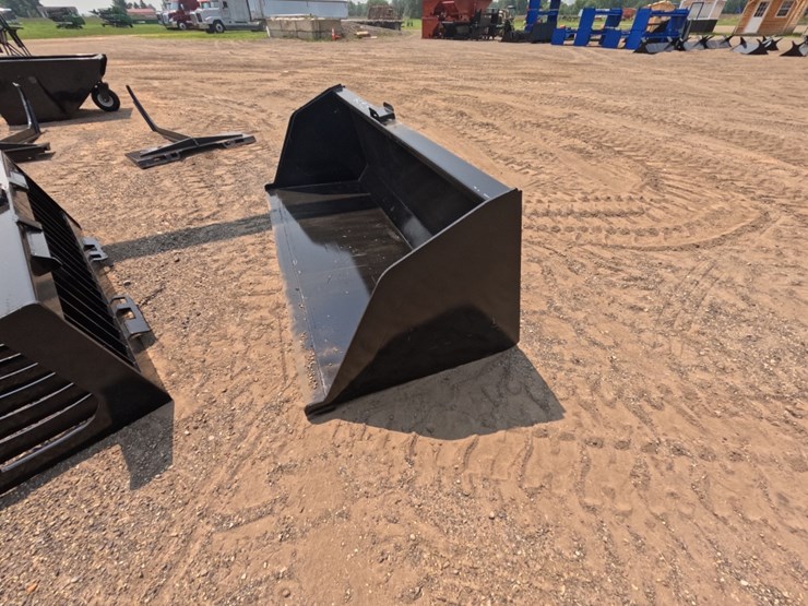 #5279-•-84"-skid-steer-snow-or-litter-bucket-image-4