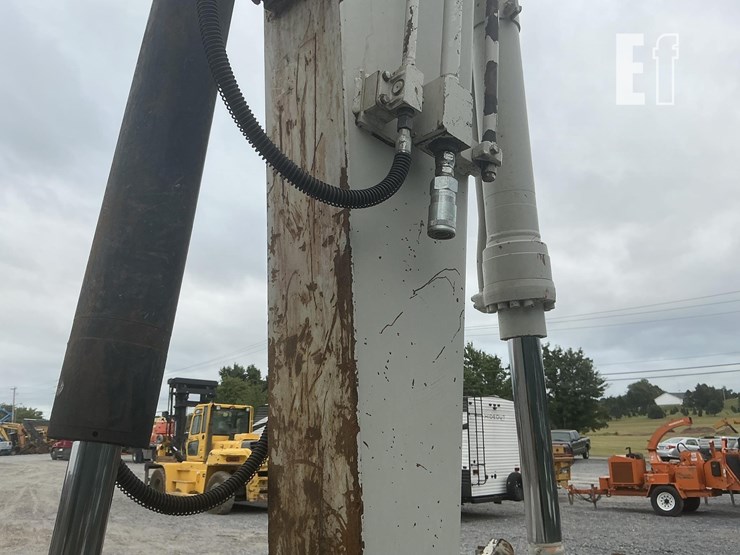 2016-takeuchi-tb1140-image-14
