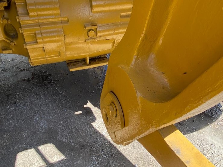 2015-caterpillar-966m-image-36
