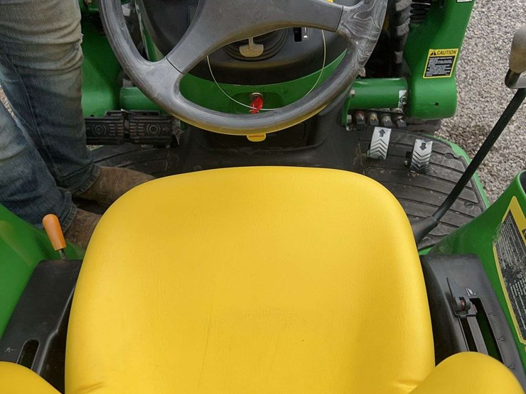 john-deere-3120-image-30