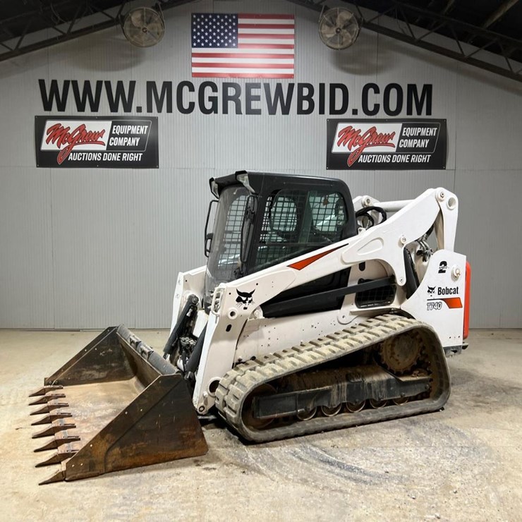 2021 BOBCAT T740