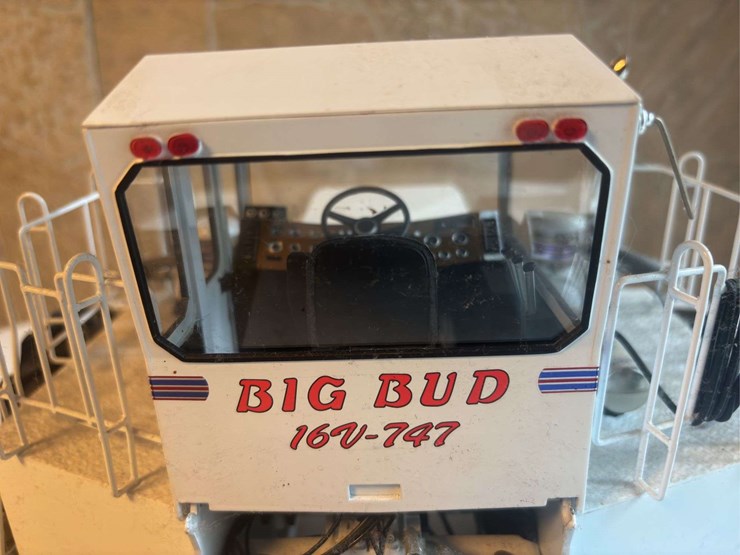1/16-big-bud-747-tractor-dcp-image-10