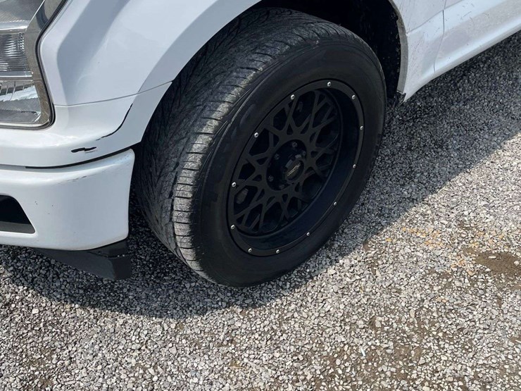 2020-ford-f150-xl-image-7
