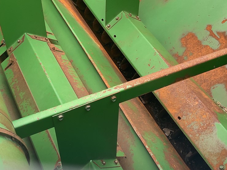 2018-john-deere-7720-titan-ii-image-17