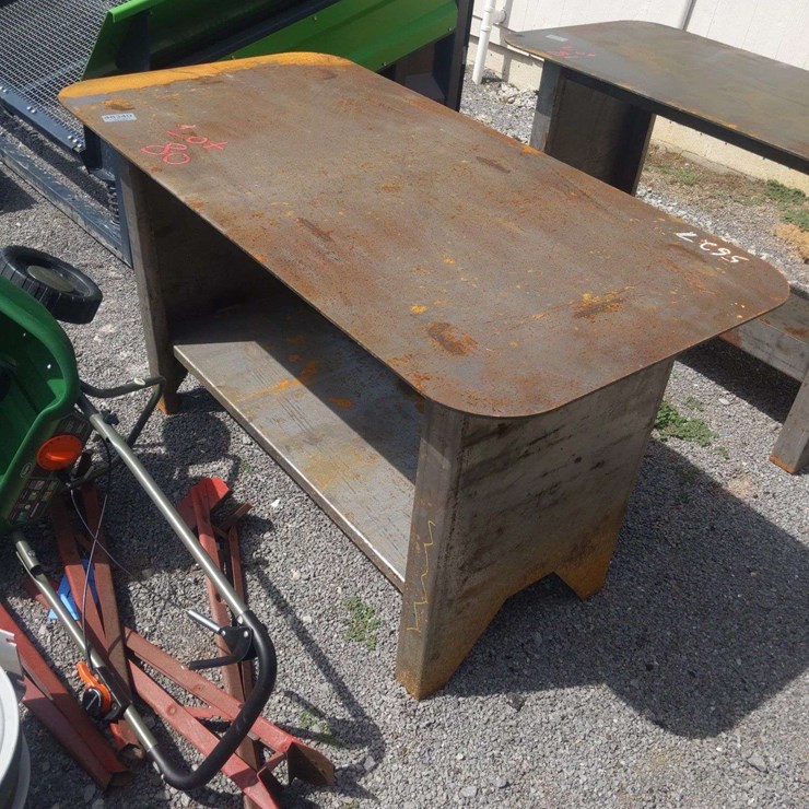 METAL WELDING TABLE