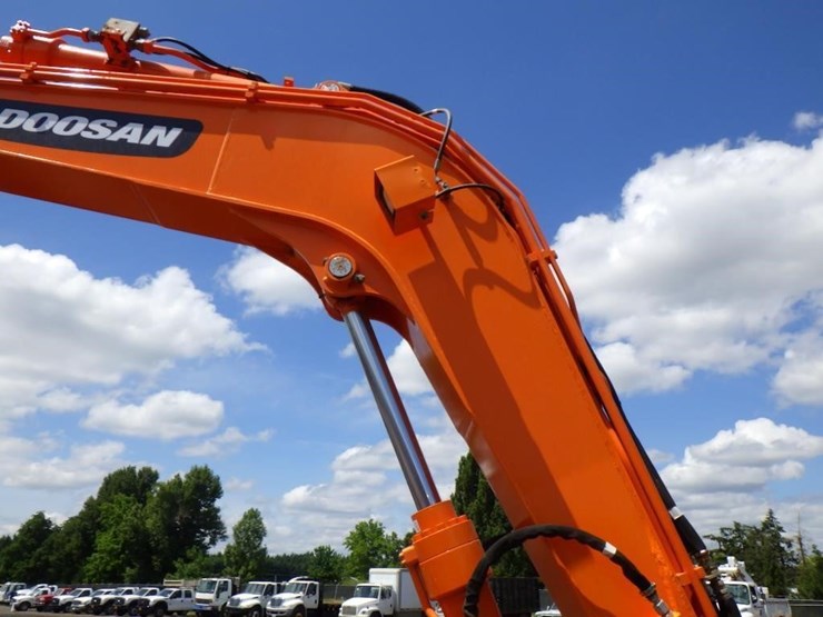 2021-doosan-dx85r-3-image-17