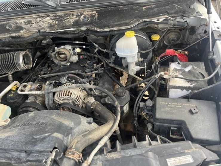 2004-dodge-1500-image-18