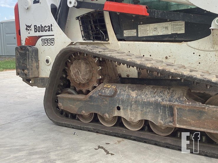 2020-bobcat-t595-image-12