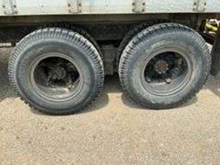1972-gmc-6500-super-custom,-grain-truck-image-19