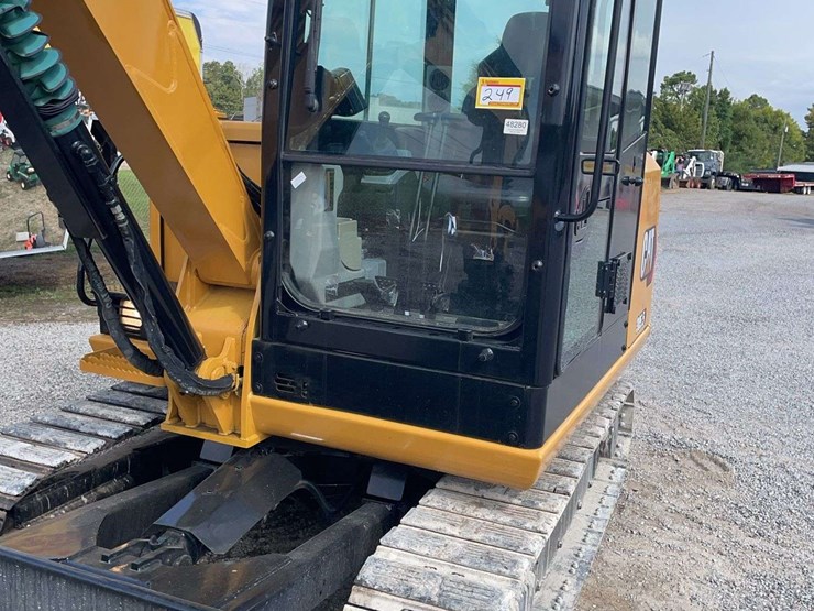 2021-caterpillar-305.5-image-12