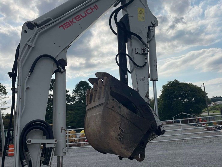 takeuchi-tb138fr-image-25