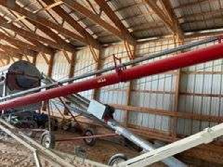 buhler-farm-king-851-image-7