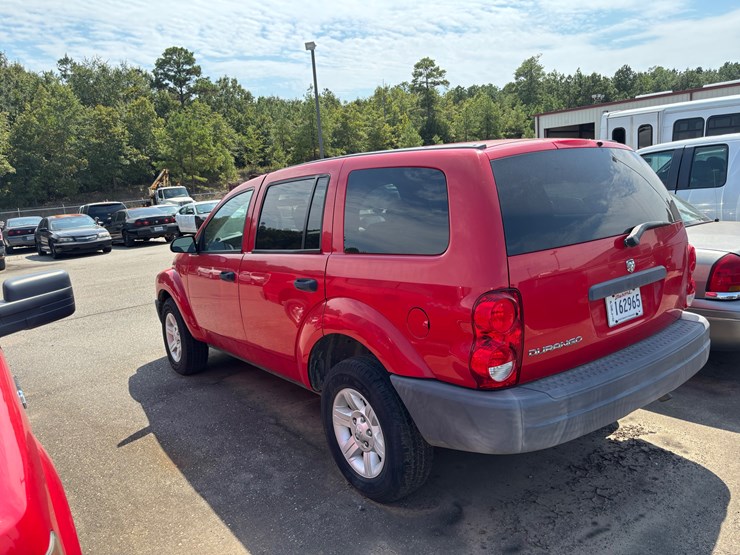2004-dodge-durango-image-3