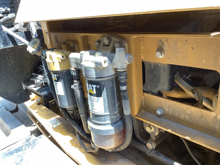 2017-morooka-mst2200vd-image-11