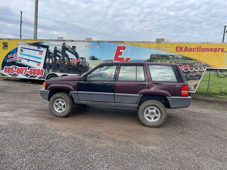 1994-jeep-cherokee-image-1