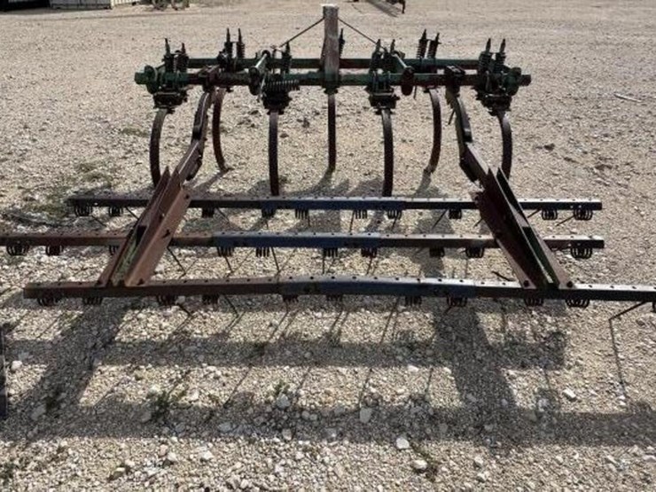 l2---jd-3pt-chisel-plow-image-2