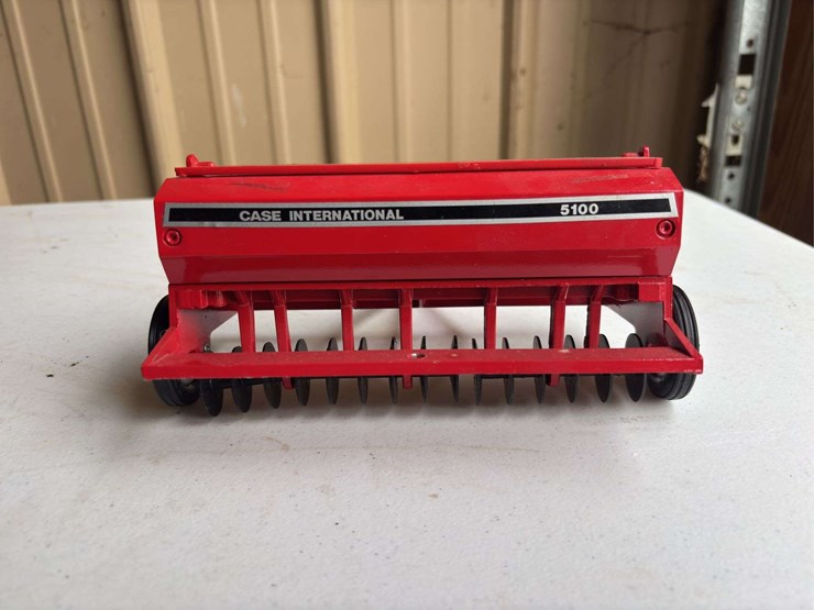 (2)-1/20-international-harvester-915-combine-and-1/16-5100-grain-drill-ertl-image-18