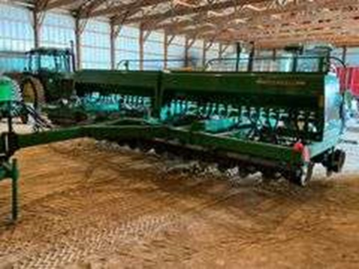 john-deere-750-image-1