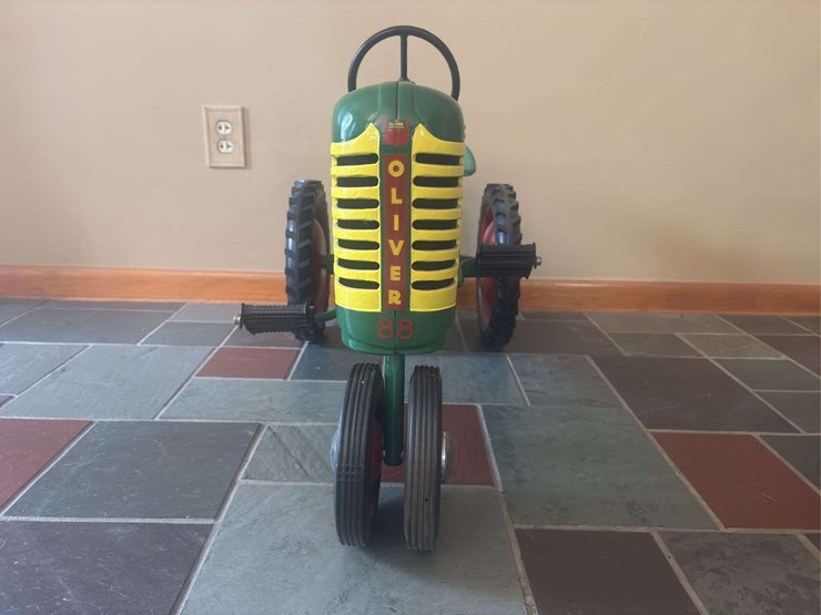 oliver-88-diesel-pedal-tractor-eska-image-3