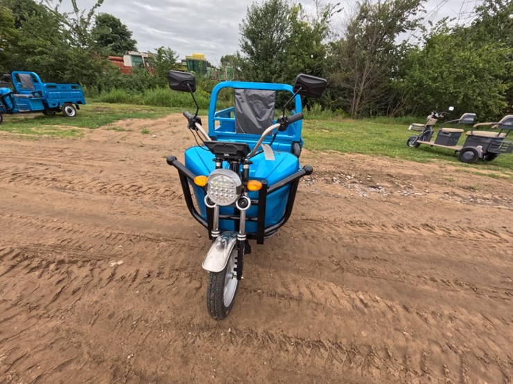 #4627-•-iret13-electric-tricycle-image-3