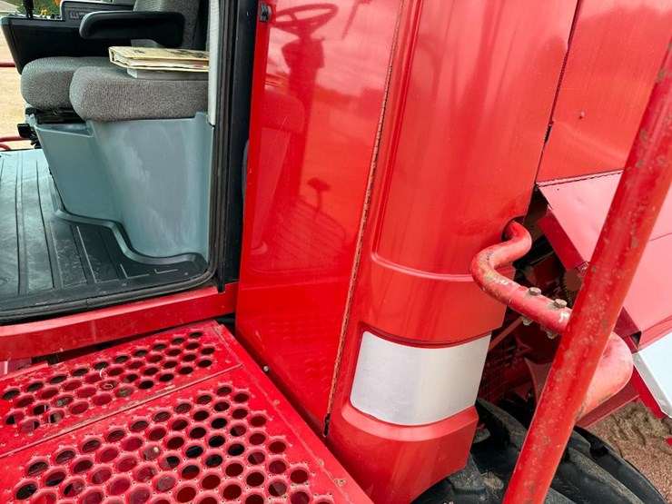1995-case-ih-2144-image-77