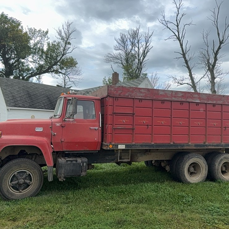 1974 FORD 880
