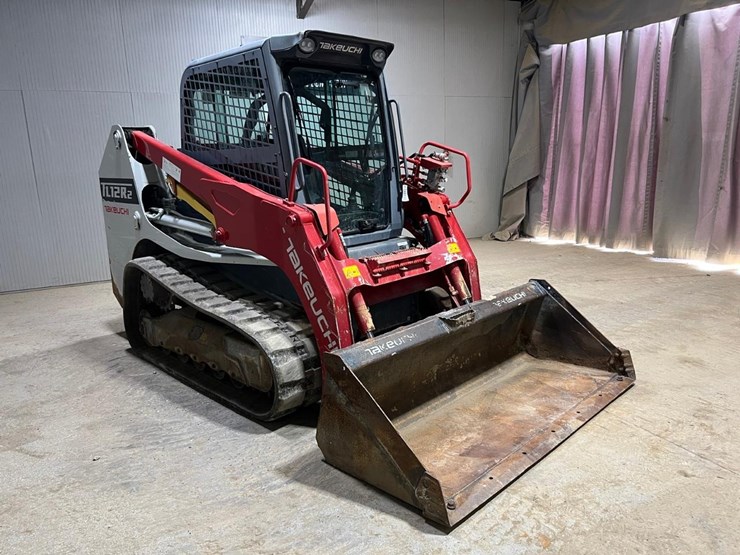 2023-takeuchi-tl12r2-image-7