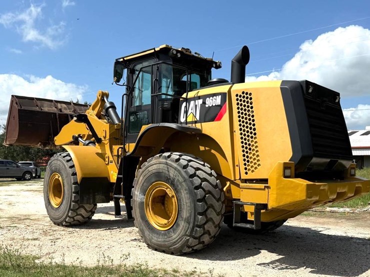 2015-caterpillar-966m-image-10