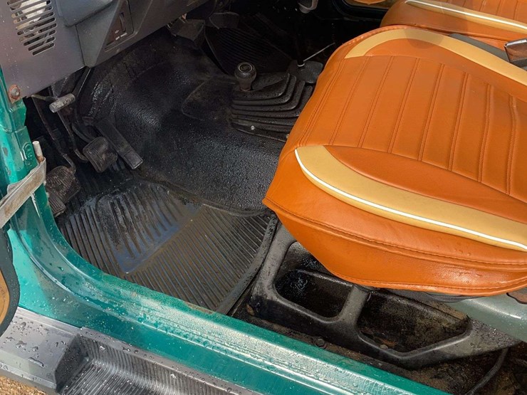 1994-jeep-wrangler-image-21