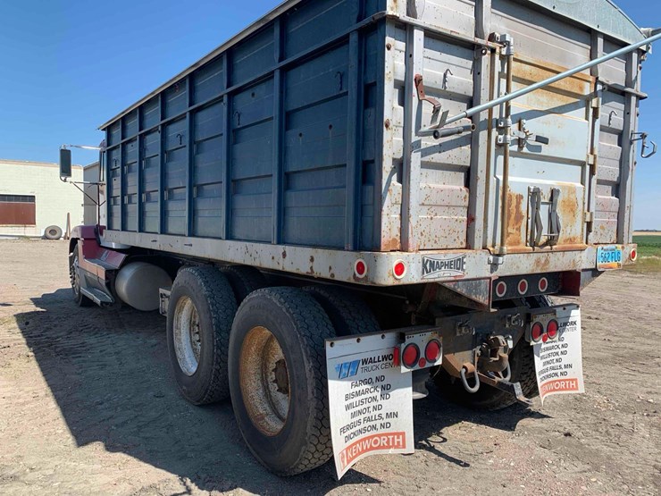 1990-freightliner-grain-truck-image-15