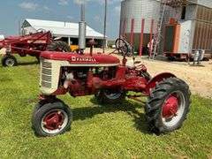 ih-farmall-b,-gas,-nf,-pto,-belt-pulley-image-1