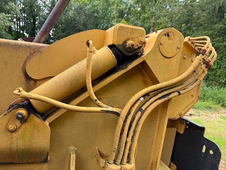 caterpillar-th62-image-13