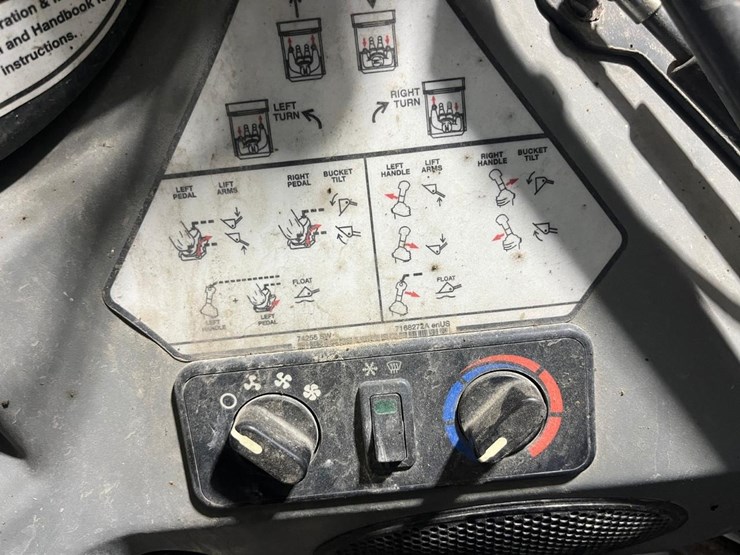 2018-bobcat-s650-image-24