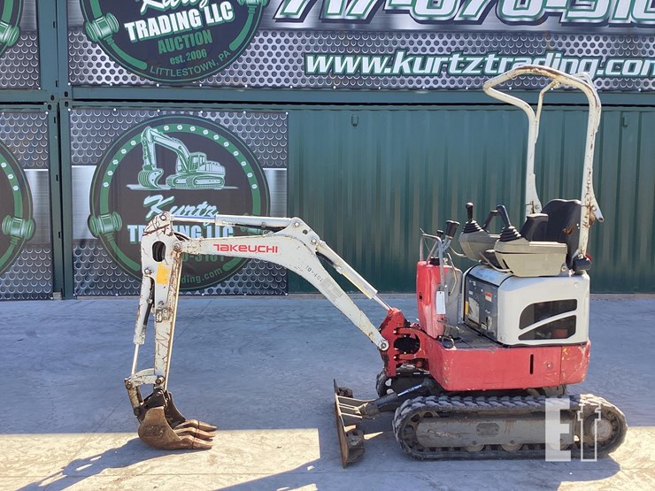 2018-takeuchi-tb210r-image-1