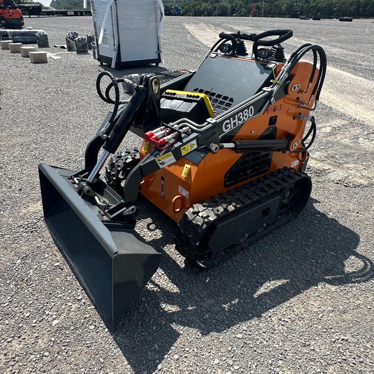 #28444 • NEW/UNUSED ABOSS GH380 MINI SKID STEER