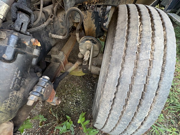 1998-ford-l8513-image-41