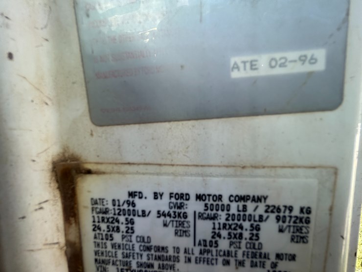 1996-ford-l9000-image-45