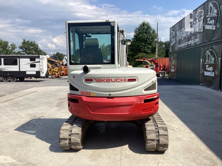 2018-takeuchi-tb260-image-3