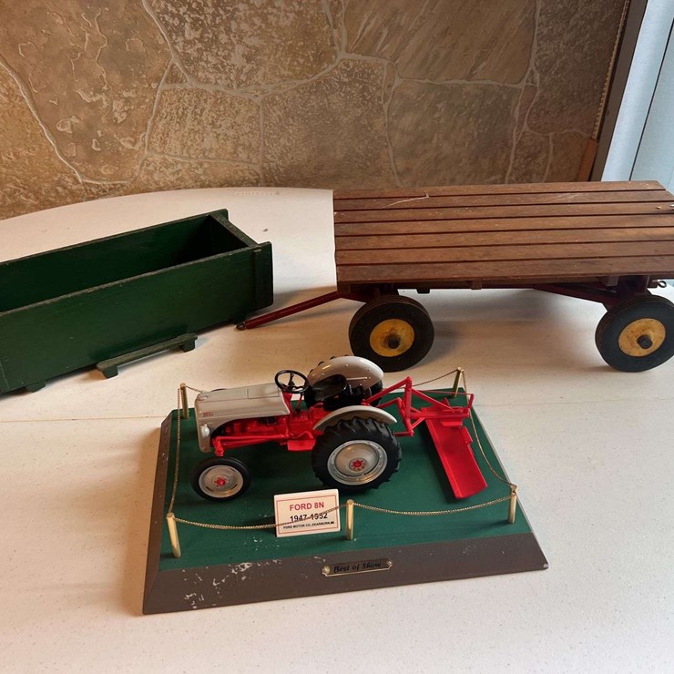 FORD 8N