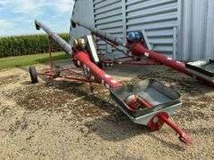 mayrath-35’-x-10”,-center-drive,-10-hp.-electric-motor-on-transport-image-1
