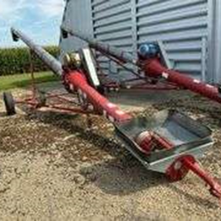 Mayrath 35’ x 10”, center drive, 10 hp. Electric motor on transport