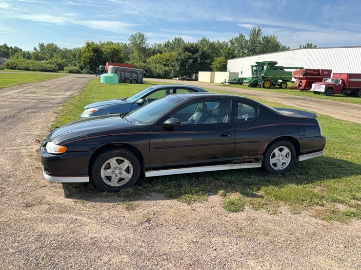 2002-chevy-monte-carlo-ss-car,-unsure-on-miles-dash-wont-light-up,-needs-battery,-motor-smokes-when-it-starts,-impound-vehicle,-**title**-image-1