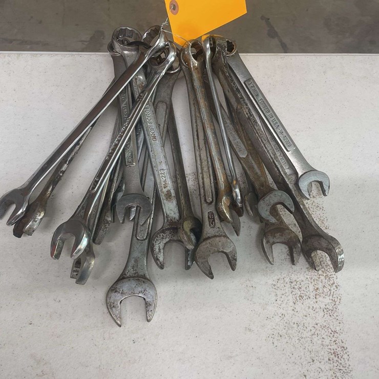 Lot of (20) Wrenches