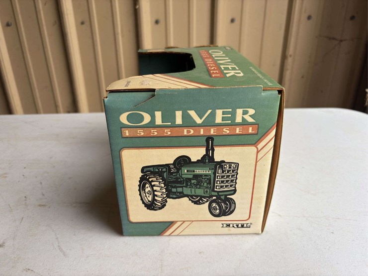 (2)-1/16-oliver-oc-3-crawler-and-1555-nib-ertl-image-20