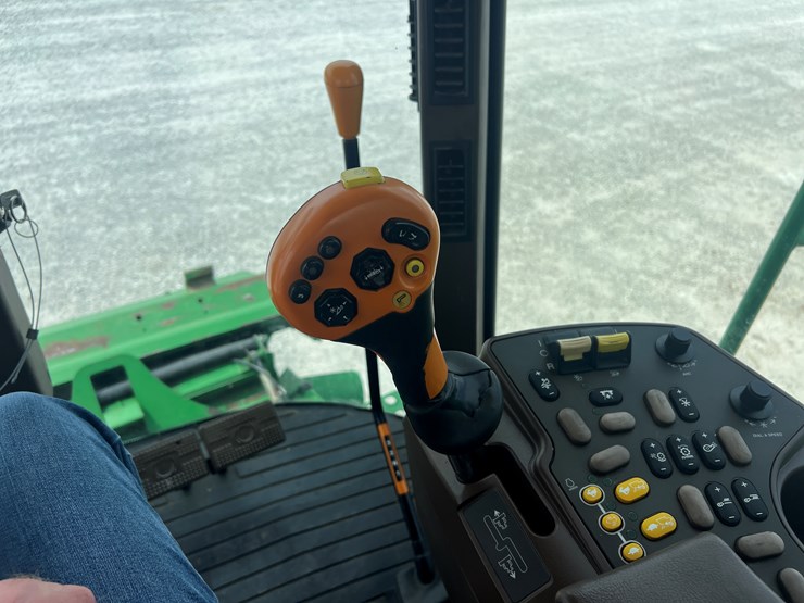 2004-john-deere-9660-sts-image-11