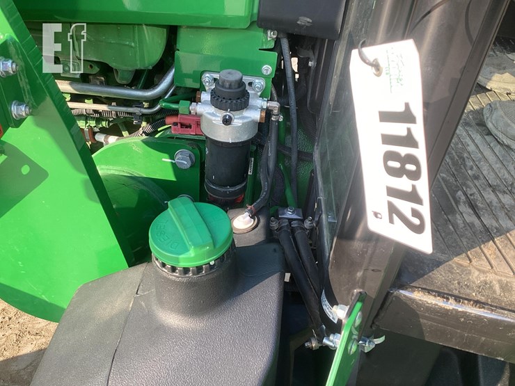 2022-john-deere-5100e-image-22