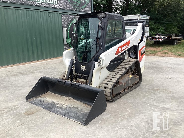2023-bobcat-t64-image-8