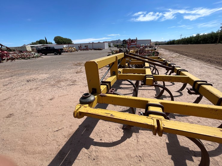 #9033-•-hamby-3-pt-field-cultivator-image-7